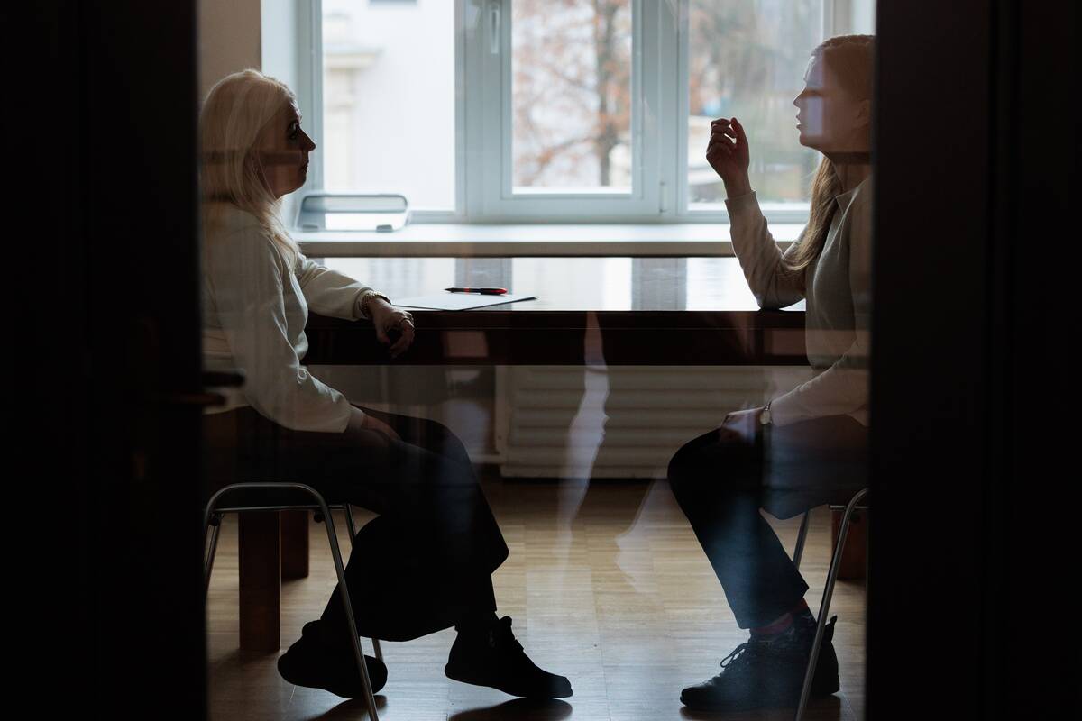 Į Naujuosius – lengvesne širdim: advokatai dovanojo 500 konsultacijų sunkumų patiriantiems žmonėms